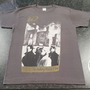 U2 Unforgettable Fire 1985 Concert Tour Graphic Tee - Charcoal New Never Worn
